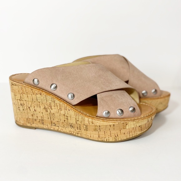 Chinese Laundry | Platform Cork Cross Strap Sandal